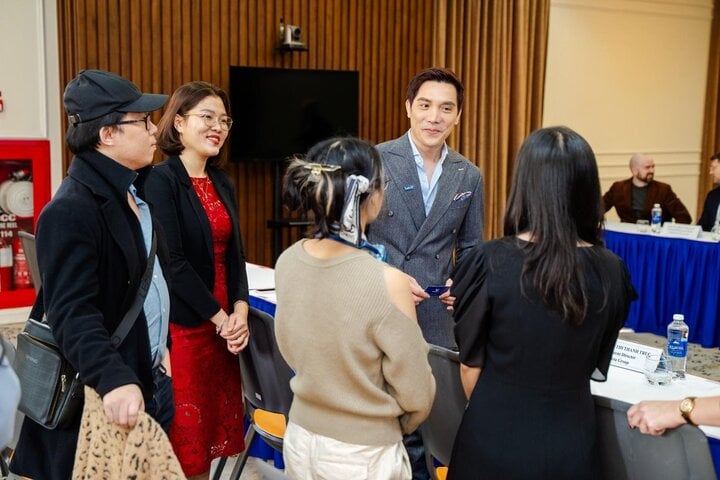 Shark Minh Beta appeared at the cooperation signing ceremony with VinUni University - 3