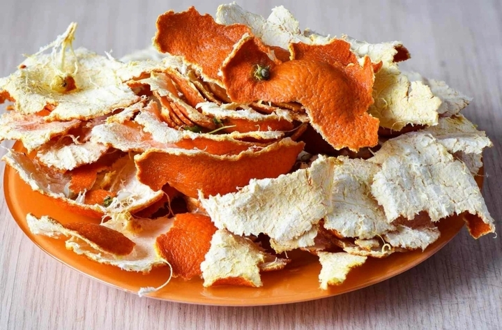 Mandarinenschalen haben gesundheitsfördernde Eigenschaften, die Sie überraschen werden. (Foto: Istock)