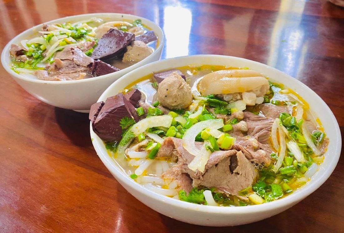 Bun bo Hue is also one of the favorite dishes. Photo: Minh Thuong