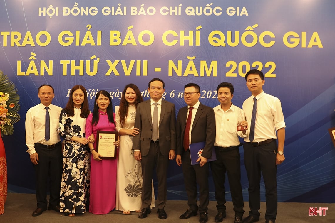 Ha Tinh gewann 1 C-Preis und 1 Trostpreis des National Press Award.