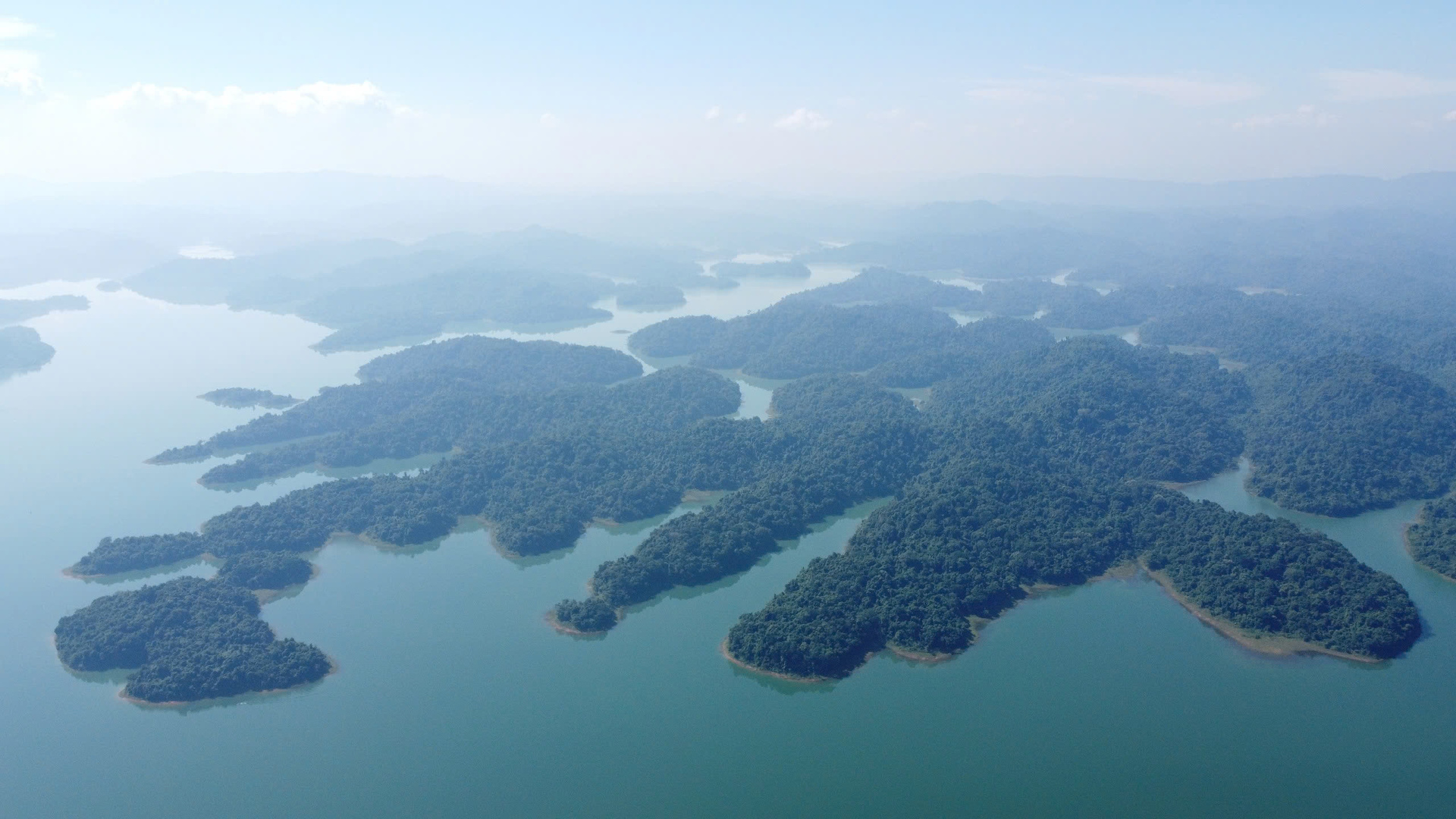 Baden im See auf dem 1000m hoch gelegenen freistehenden See Bild 7