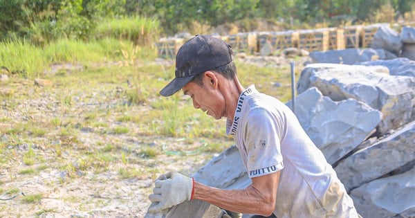 ダナン最大の石切り村の人々は40度の暑さの中で生計を立てるのに苦労している