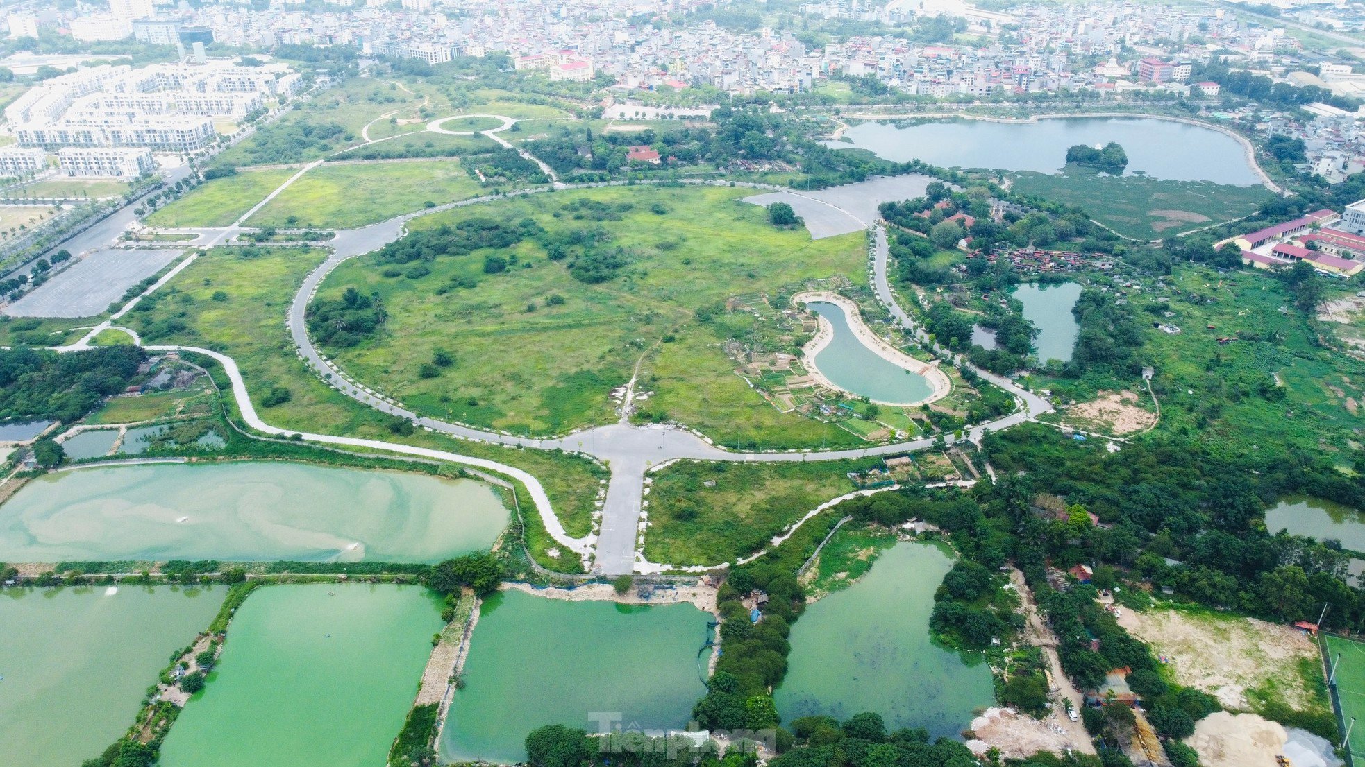 Estado actual de los parques de lento progreso en Hanoi foto 20