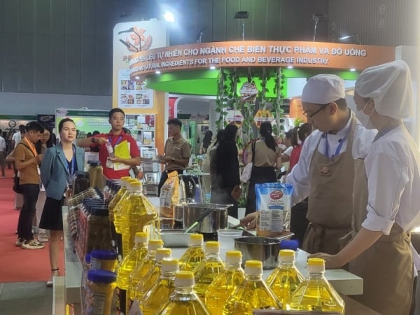 700 businesses seek business opportunities at food and beverage exhibition