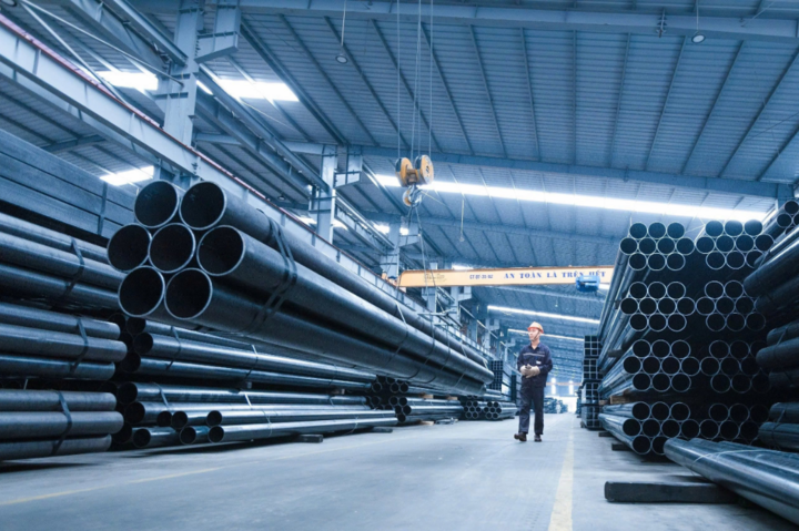 Hoa Phat supplies 10,000 tons of large-sized steel pipes to the project of the largest National Exhibition Center in Southeast Asia.