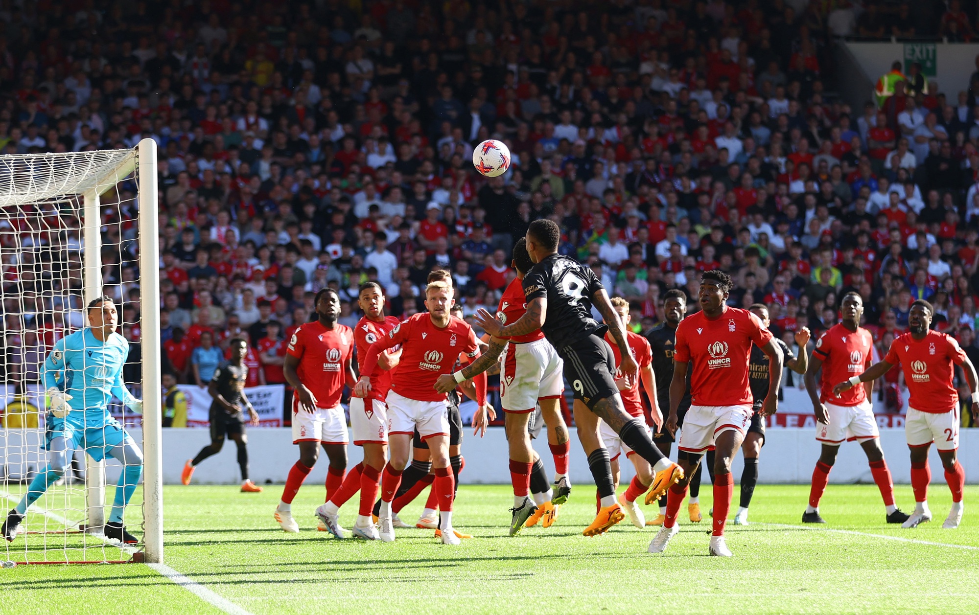 Thua sốc tân binh Nottingham Forest, Arsenal tan vỡ giấc mơ vô địch - Ảnh 2.