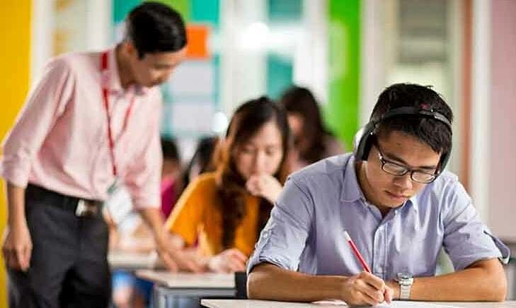 The average IELTS score of Vietnamese people is 6.2.