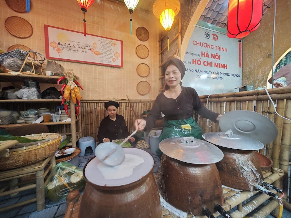 За три дня мероприятия в магазине Thanh Tri Banh Cuon было продано более 200 кг тортов.