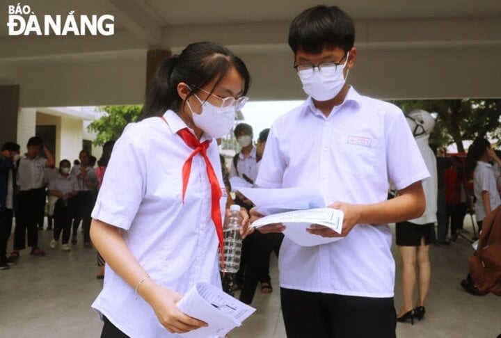 Chỉ tiêu tuyển sinh lớp 10 các trường công lập - Ảnh: ĐOÀN NHẠN
