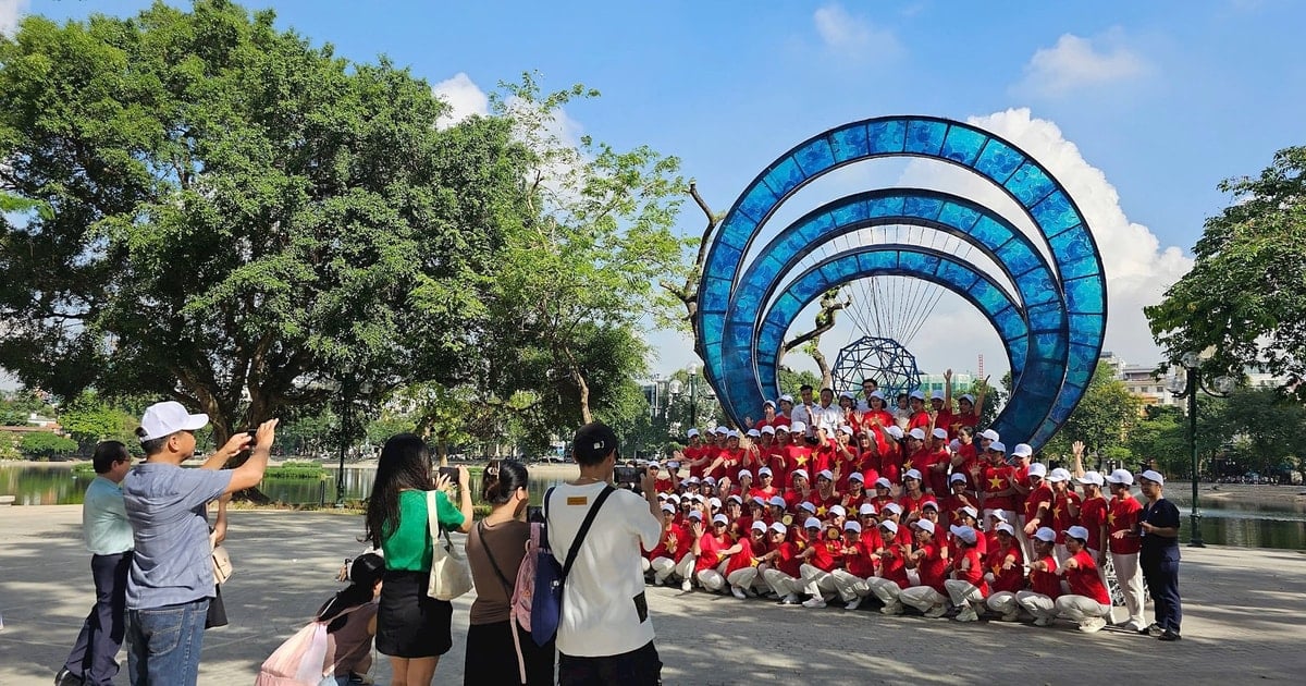 Hồ Thiền Quang 'thay áo mới' sau 9 tháng cải tạo