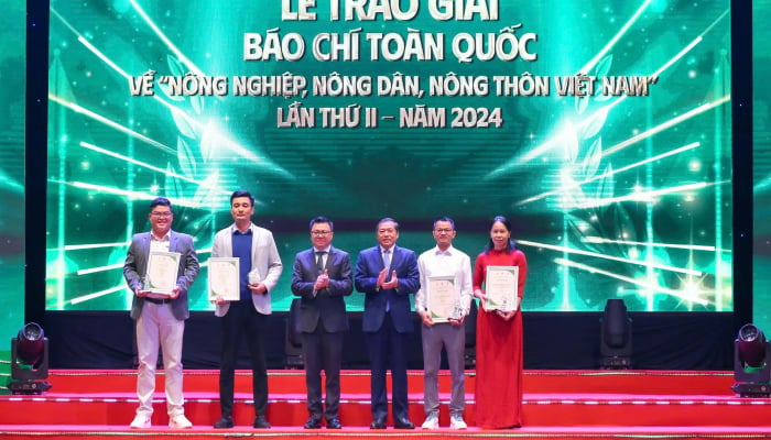 Lễ trao Giải báo chí toàn quốc về nông nghiệp, nông dân, nông thôn Việt Nam lần thứ II năm 2024