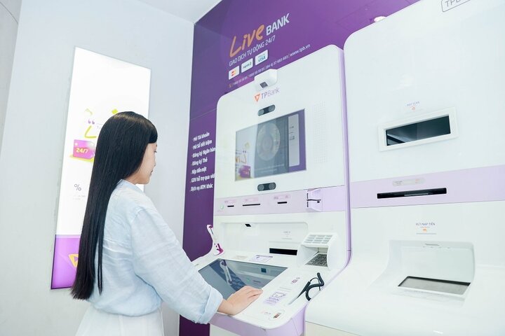 LiveBank is Vietnam's first 24/7 automated bank, a symbol of the digital transformation of TPBank in particular and the Vietnamese banking industry in general.