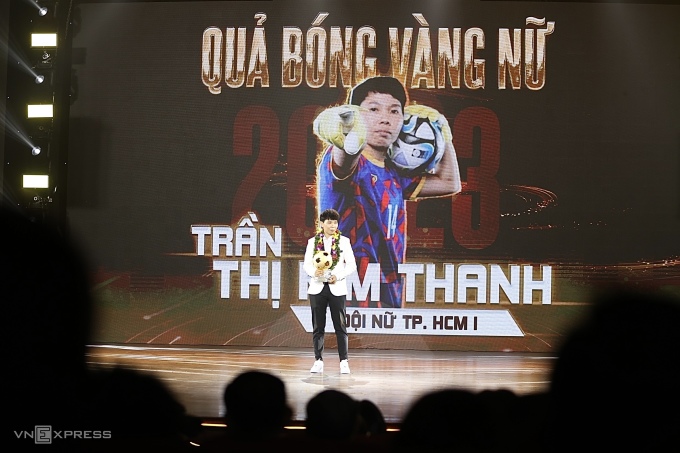 Tran Thi Kim Thanh won the Vietnamese Women's Golden Ball for the first time. Photo: Duc Dong