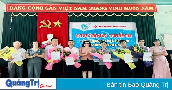 Los primeros 6 hombres de Quang Tri se convirtieron en miembros honorarios de la Unión de Mujeres de Vietnam