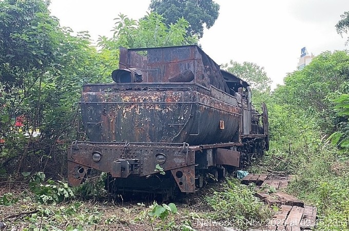 ក្បាលរថភ្លើងកំពុងរក្សាទុកនៅរោងចក្រ Gia Lam Railway។ រូបភាព៖ គណៈកម្មាធិការរៀបចំ