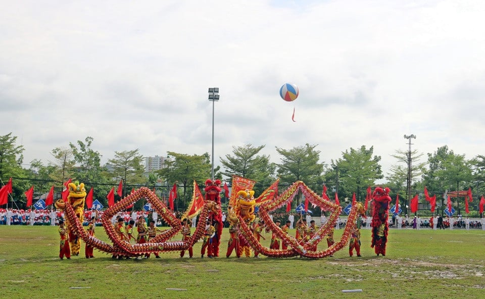 Spring day dragon dance story