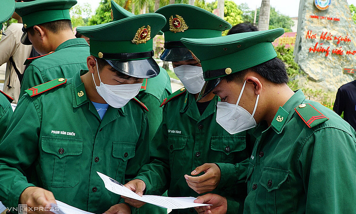 10 Militärschulen rekrutieren ab heute zusätzliche Schüler