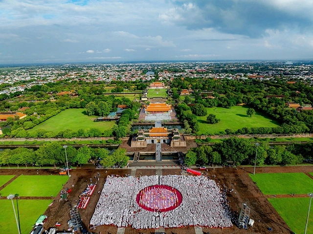 เมืองเว้เป็นเมืองมรดกสมัยใหม่ที่อยู่ภายใต้การปกครองจากส่วนกลาง