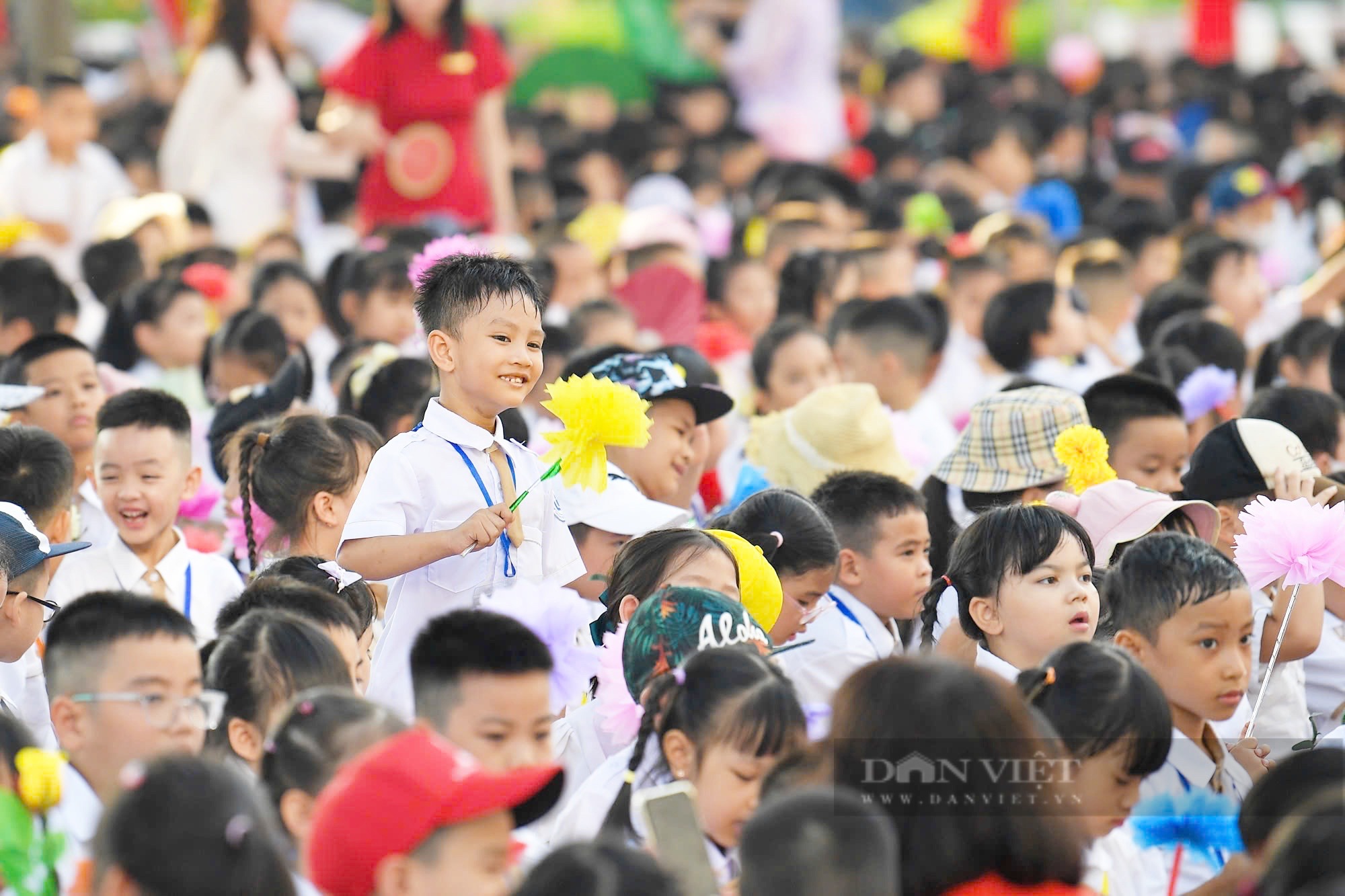 Thêm nhiều tỉnh thành công bố lịch nghỉ Tết Nguyên đán 2025 của học sinh - Ảnh 1.