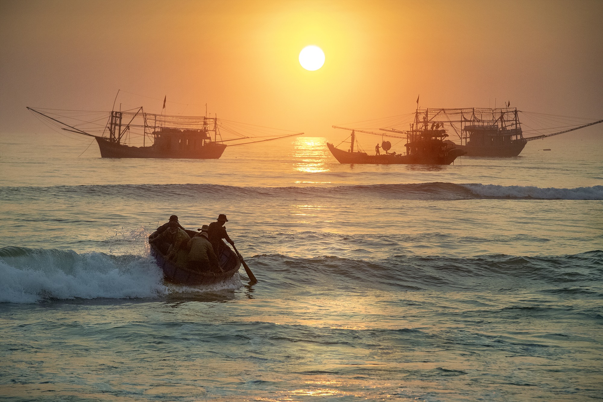 Going offshore. Photo: Dang Ke Dong