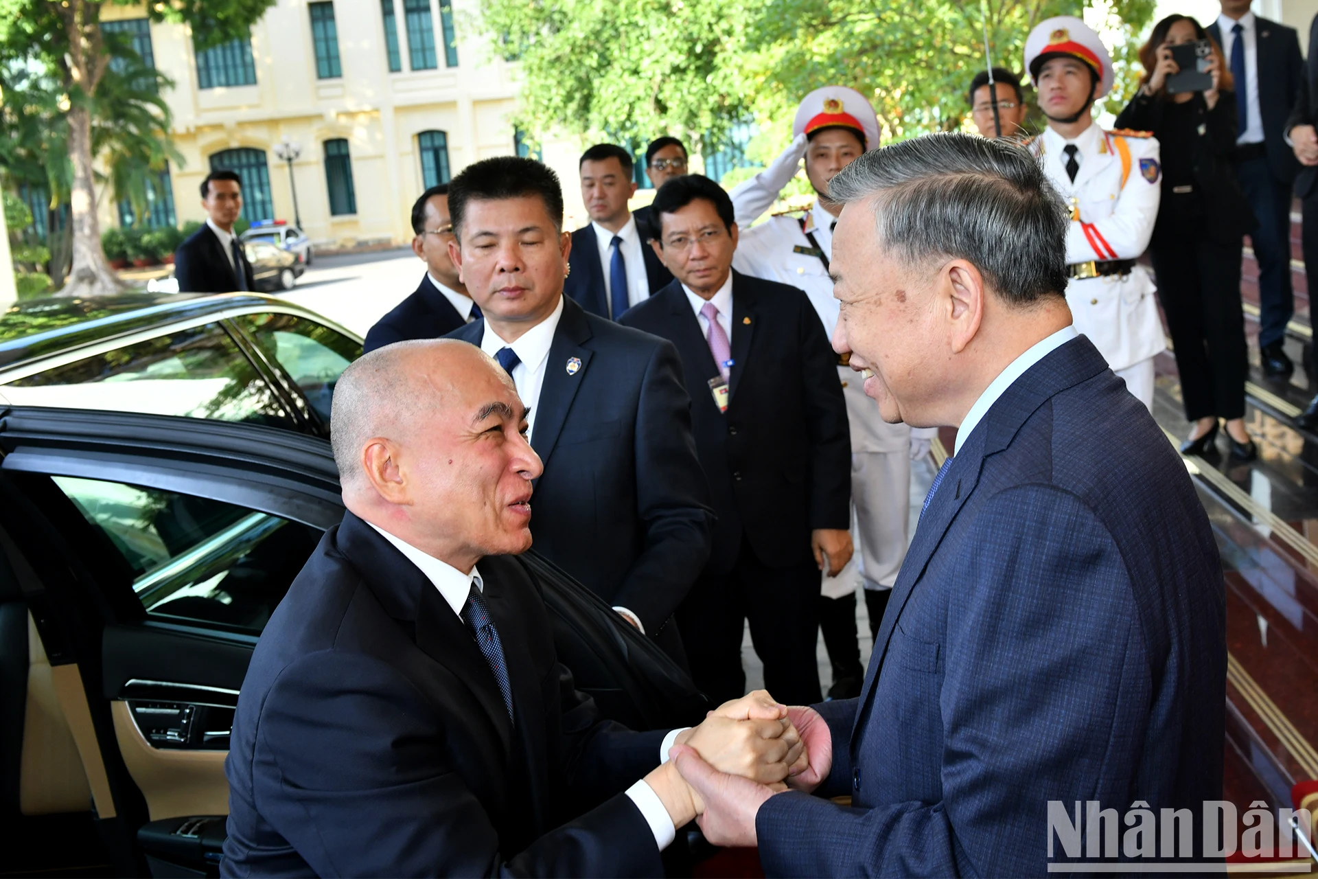 [Foto] El Secretario General To Lam se reúne con el Rey de Camboya, Norodom Sihamoni (foto 2)