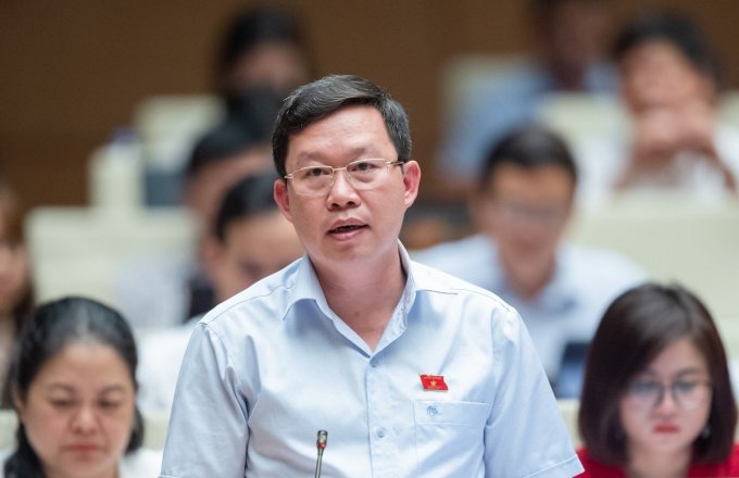 Delegate Nguyen Cong Luan (Yen Bai) speaks at the discussion session on the Law on Prices (amended) on the afternoon of May 23. Photo: Hoang Phong