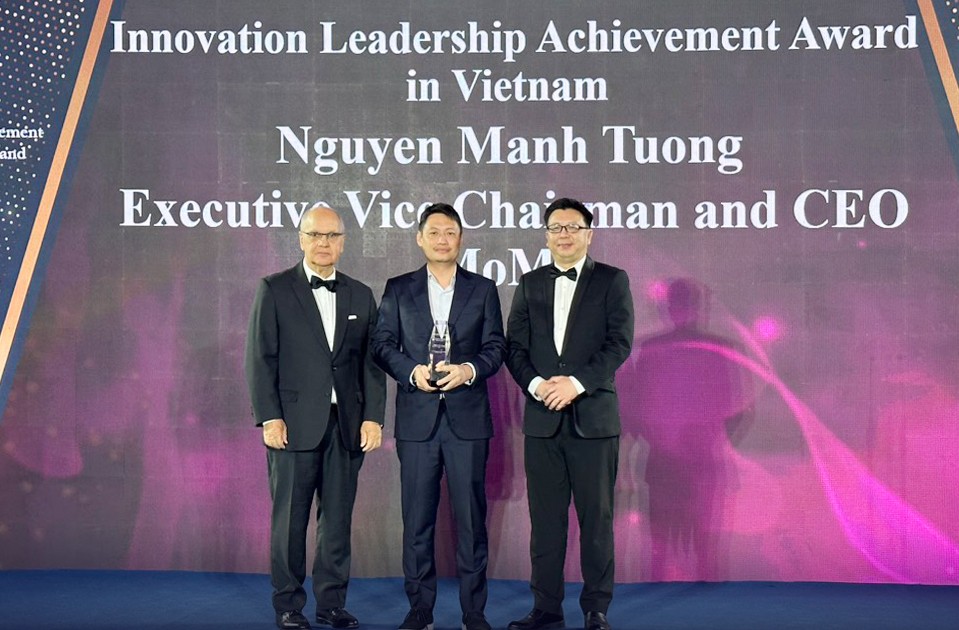 The Asian Banker honore Nguyen Manh Tuong, vice-président et directeur général de MoMo