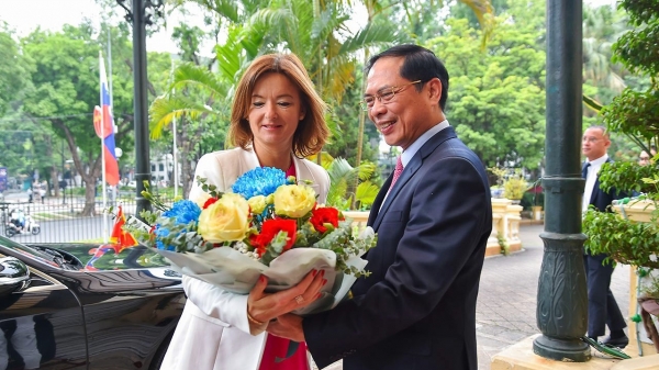 Bộ trưởng Ngoại giao Bùi Thanh Sơn đón, hội đàm với Phó Thủ tướng, Bộ trưởng Ngoại giao Slovenia Tanja Fajon