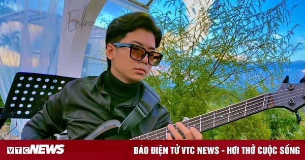 El cantante Huy Bao, alumno del músico Phuong Uyen, falleció a la edad de 32 años debido a un derrame cerebral.