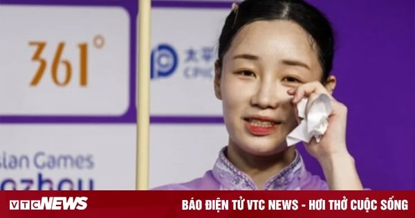 Losing to Duong Thuy Vi by 0.003 points, the Korean female boxer wiped away tears of regret.