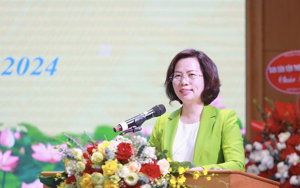 Según Bui Huyen Mai, secretario del Partido del distrito de Thanh Xuan, la Competencia del Distrito de Thanh Xuan 2024 para Secretarios de Células del Partido Excelentes y Movilización de Masas Hábil es una actividad de gran importancia política en todo el Comité del Partido.