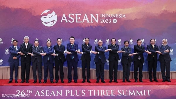 ASEAN+3은 경제, 무역, 투자 교류 및 다자간 연계를 촉진하기 위해 협력해야 합니다.