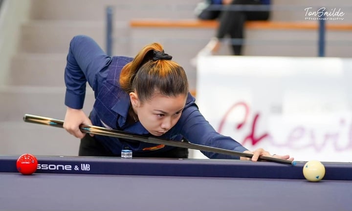 Nguyen Hoang Yen Nhi is a top 4 billiards player in the world.