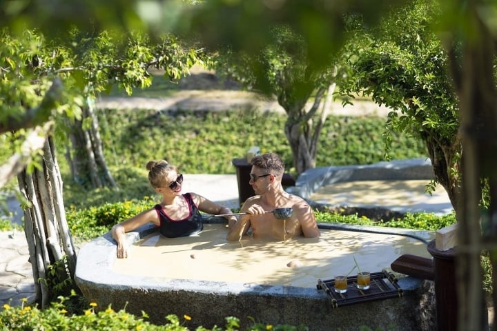 Traveling to Nha Trang on April 30: Where should you experience mud bathing? - 2