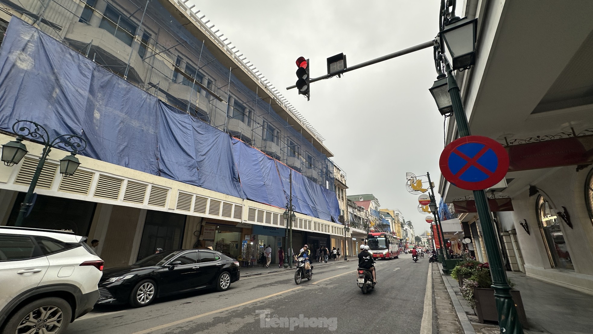 Hanoi renovates the facade of Trang Tien street photo 10