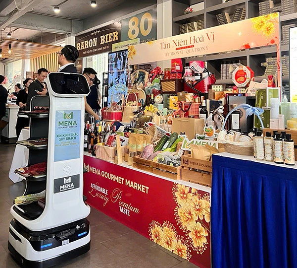 Robot Thông Minh nhà Mena Gourmet Market, nâng cao trải nghiệm mua sắm và tối ưu hóa quy trình cho khách hàng