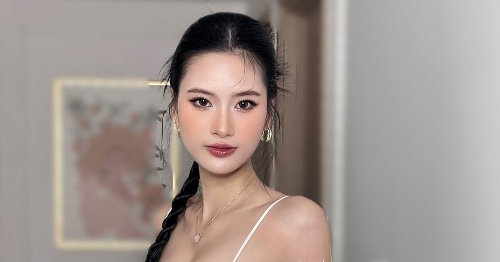 Modeschönheit Miss Universe Vietnam zeigt ihren sexy Look