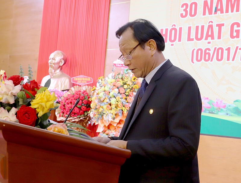 イベント - クアンビン省弁護士会が創立30周年を祝う（写真4）。