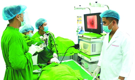 Imprint of Vietnamese doctors photo 2
