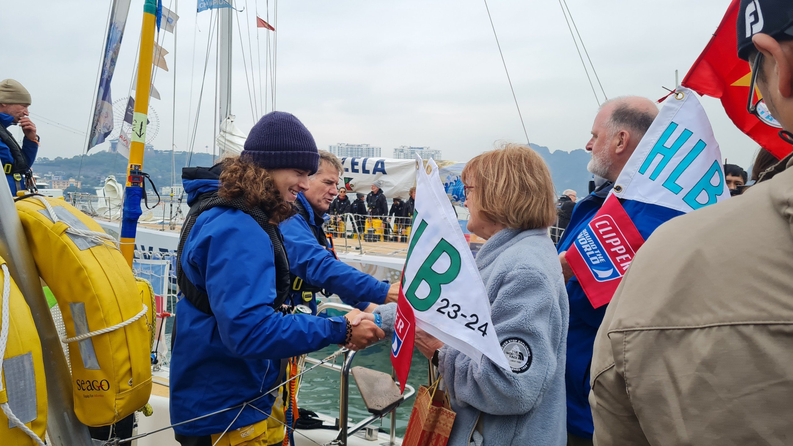 Mãn nhãn cảnh đoàn đua thuyền buồm Clipper Race diễu hành quanh vịnh Hạ Long- Ảnh 7.