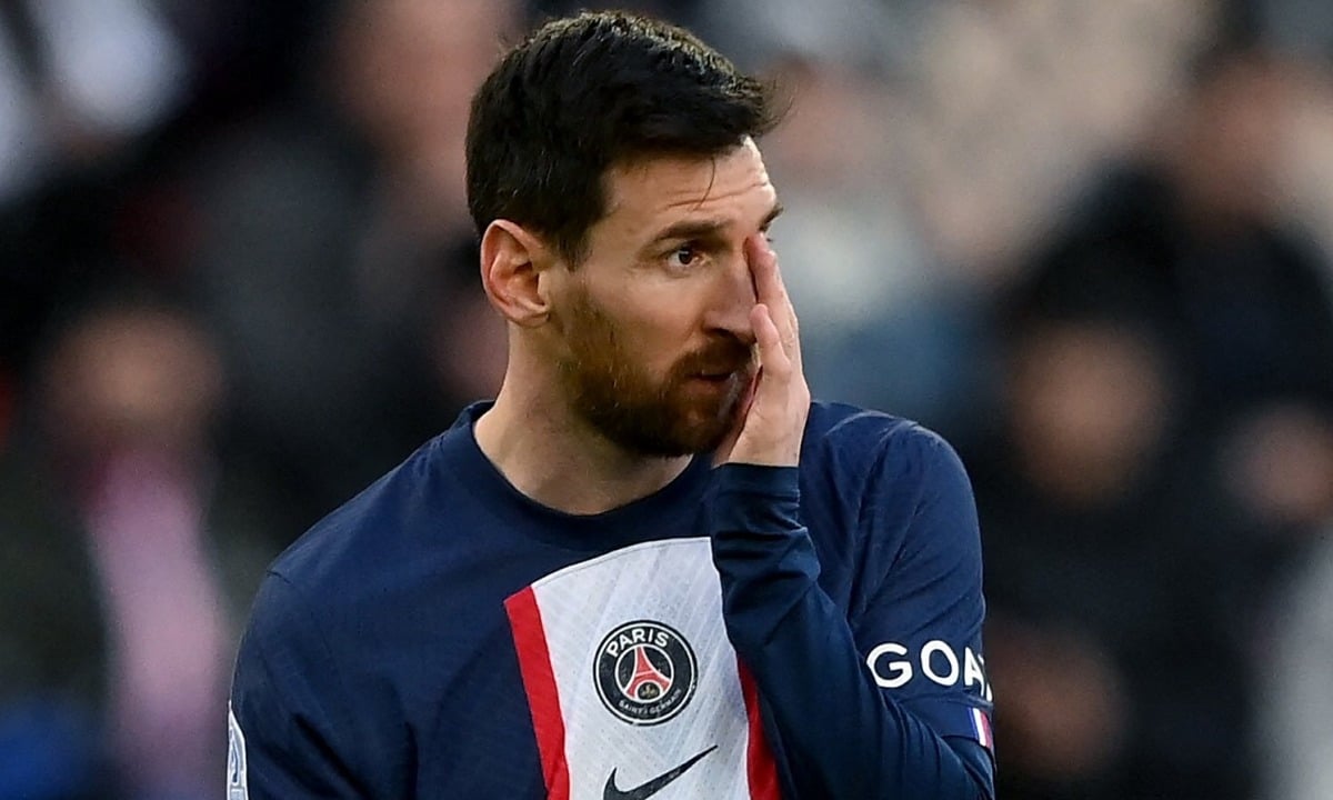 Messi ស្រែក​ហ៊ោ​ដោយ​អ្នក​គាំទ្រ PSG ពេល​ត្រឡប់​មក​វិញ។