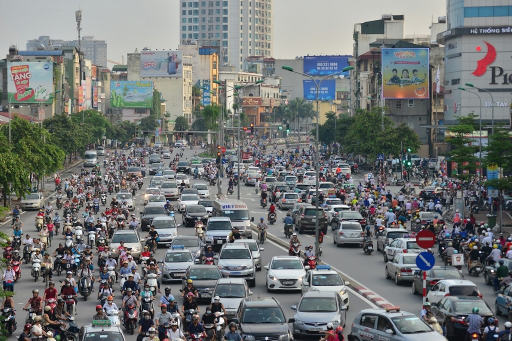 Hà Nội thí điểm hạn chế phương tiện giao thông gây ô nhiễm ở 2 quận trung tâm- Ảnh 2.