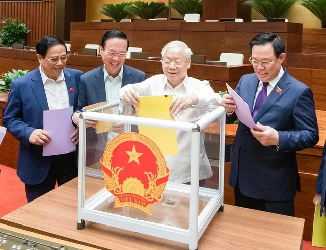 Chiều nay, công bố kết quả lấy phiếu tín nhiệm Thủ tướng, Chủ tịch Quốc hội - Ảnh 2.
