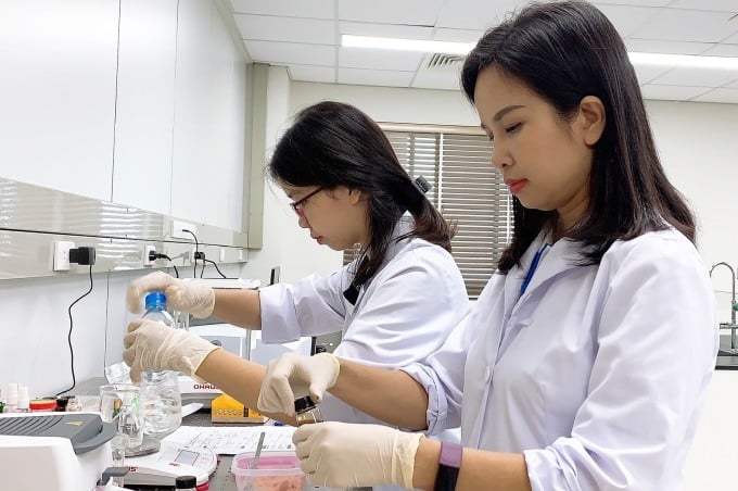 Dr. Mai Thi Nga at VKIST laboratory. Photo: NVCC