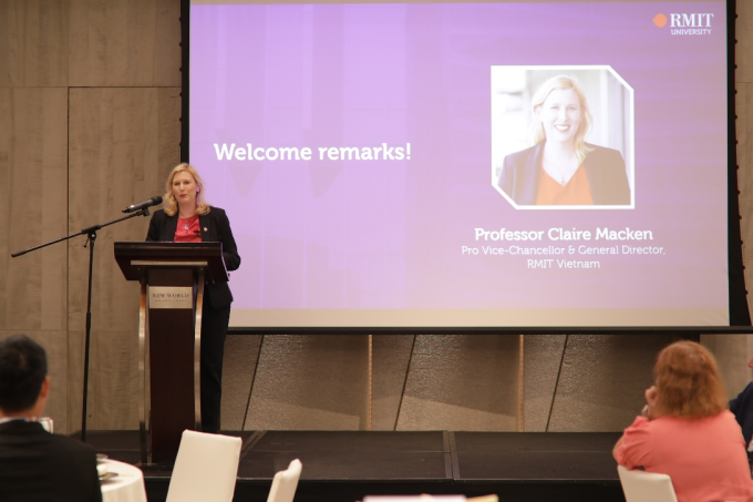 Directora General de RMIT Vietnam, Profesora Claire Macken.