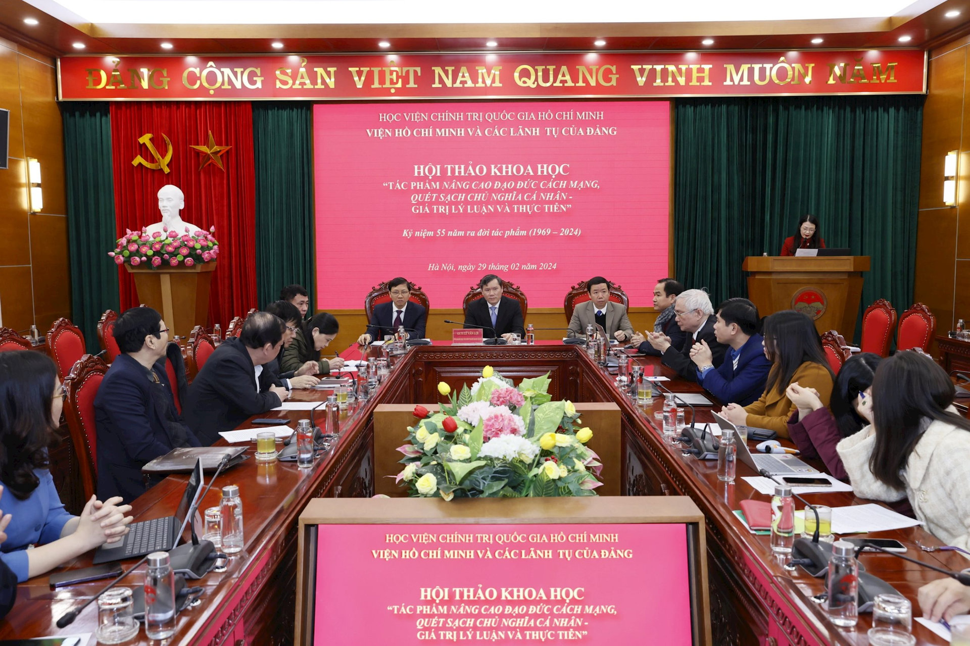 anh-bai-tren(2).jpg