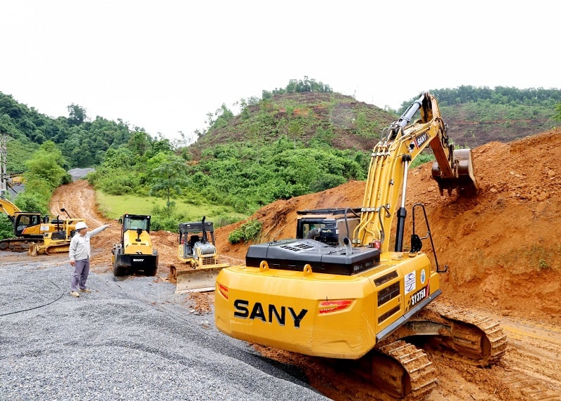 Construction of Tuyen Quang - Ha Giang Expressway Project (phase 1), section through Ha Giang province.