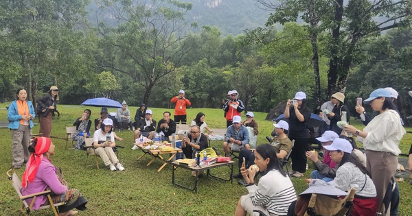 Viele Tourismusunternehmen kommen nach Quang Binh, um Reiseziele zu erkunden.