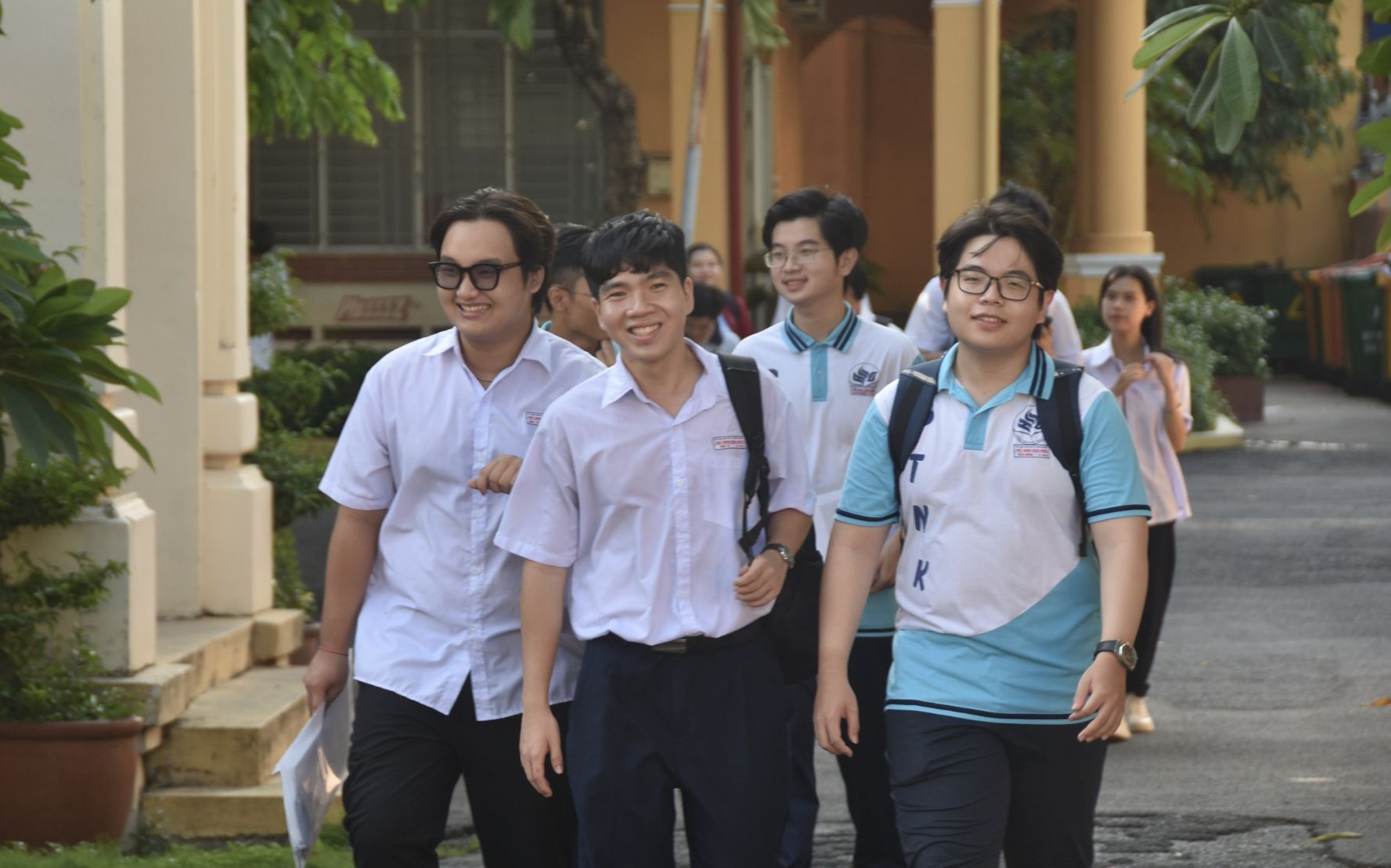 Ngành Thương mại điện tử có điểm chuẩn cao nhất Trường ĐH Kinh tế - Luật- Ảnh 1.