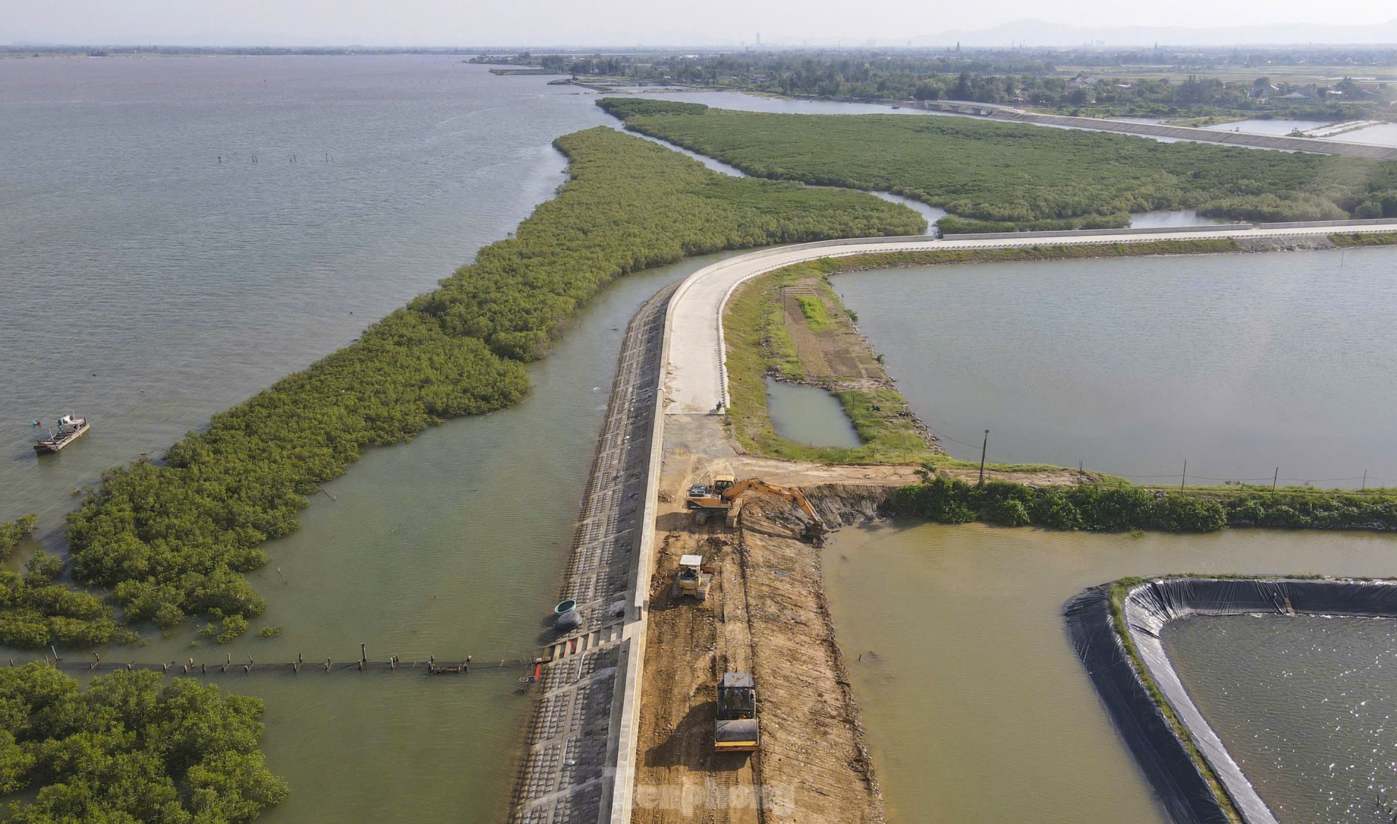 „Hilferuf“ für eine Reihe von Projekten ohne Fertigstellungstermin in Ha Tinh, Foto 14